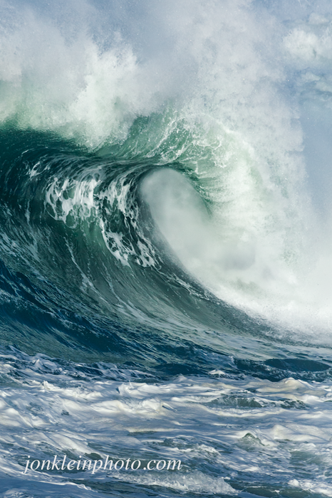253 Big Breaking Wave watermarked